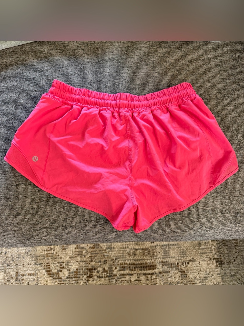 Lululemon Hotty Hot Low-Rise Lined Short 2.5" - Picture 3 of 5